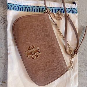 Tory Burch Britten Cross body convertible clutch in Bark color